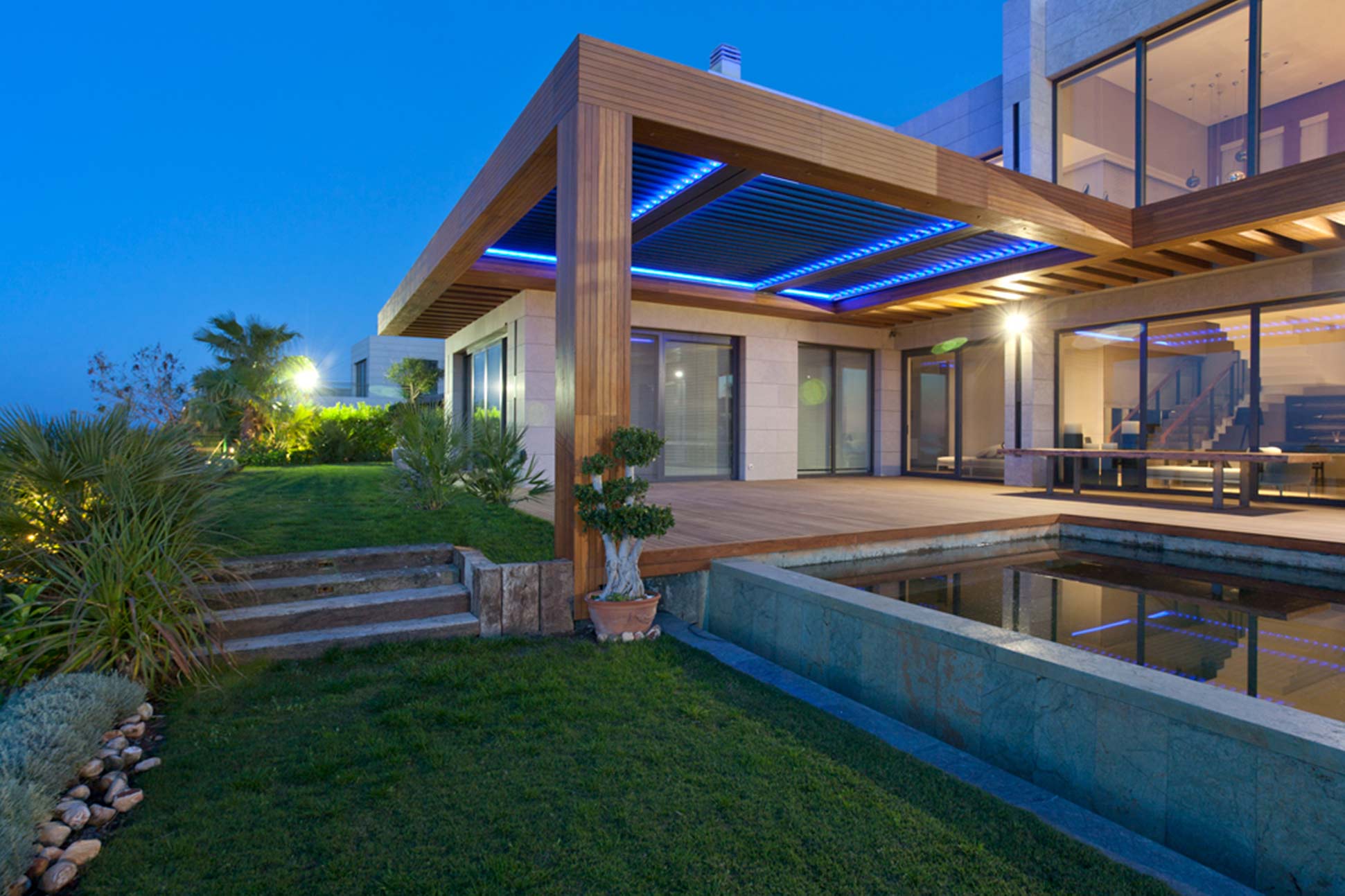 Why Are Modern Pergolas So Popular? The Oliver\\\'s Madhouse