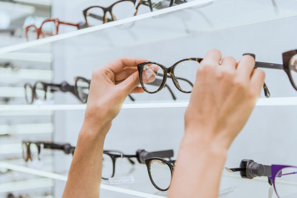 Is Your Eyesight Worsening Over Time? The Oliver\\\'s Madhouse